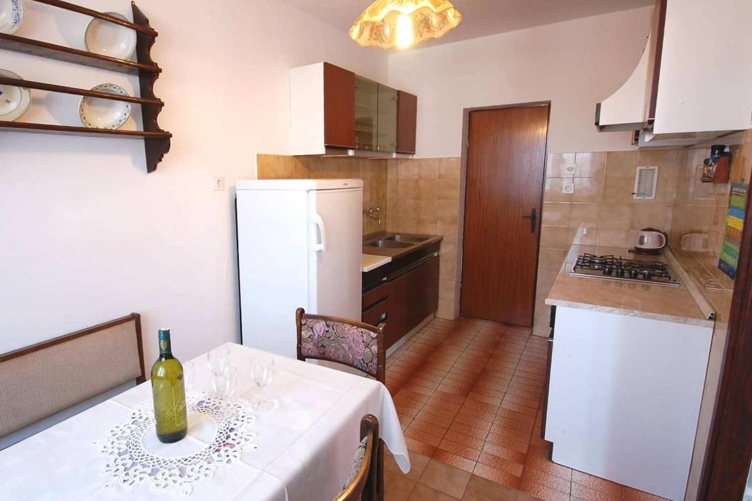 Apartments With A Parking Space Njivice, Krk - 21858 Exterior photo